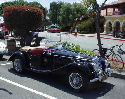 A shiny black MG TF.. A shiny black MG TF..