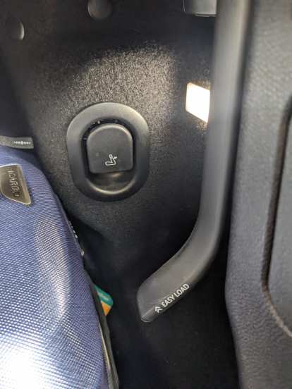 I did not know it at the time, but if I opened  the Easy Load bars in the trunk, I could have made the trunk opening taller.