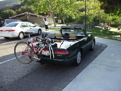 Another long road trip for the Alfa Romeo! Here she is with my little race bike, taking a short break at a rest stop just north of Santa Barbara.