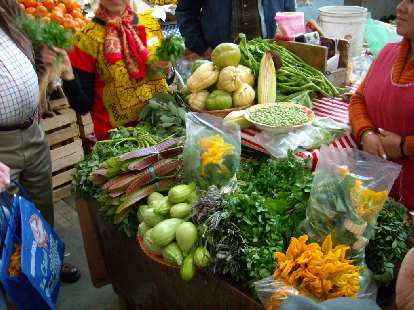 First action on the agenda was going to the local market three blocks away from the school to purchase produce.