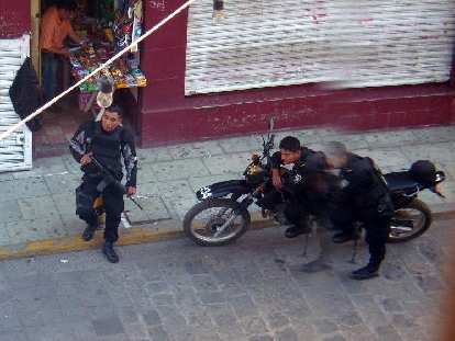 Policemen with assault rifles outside the museum. There were lots of armed police around Oaxaca.