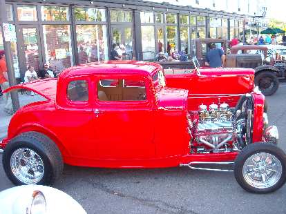 A 20s or 30s custom Ford Deuce Coupe.