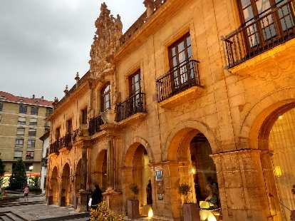 The outside of Eurostars Hotel de la Reconquista.