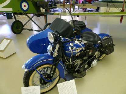 The 1941 Harey-Davidson EL featured a "knucklehead" twin-V motor. This bike was fitted with a sidecar after purchase. The 1941 Harey-Davidson EL featured a "knucklehead" twin-V motor. This bike was fitted with a sidecar after purchase.