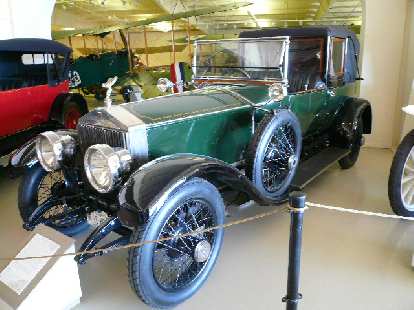 A 1914 Rolls-Royce Limousine drove 15,000 miles nonstop -- shattering the previous endurance record -- and only needed 2.12 British pounds of repairs afterwards. Funny how this was so much more reliable than British cars of the 1960s! A 1914 Rolls-Royce Limousine drove 15,000 miles nonstop -- shattering the previous endurance record -- and only needed 2.12 British pounds of repairs afterwards. Funny how this was so much more reliable than British cars of the 1960s!