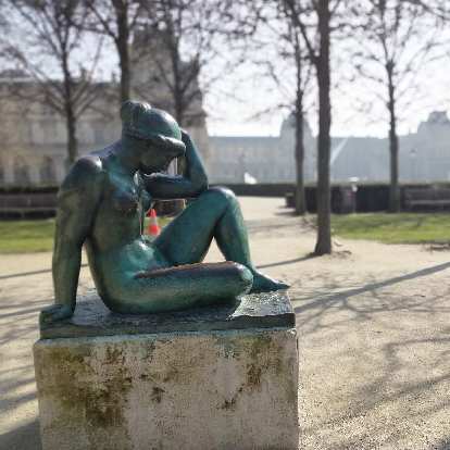 A bronze statue near Jardin de Tuileries in Paris. Photo: A bronze statue near Jardin de Tuileries in Paris.
