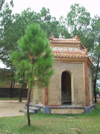 Pagodas around Thien Mu.