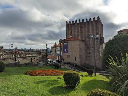 Grass in front of a castle in the Gerra Junqueiro district of Porto.