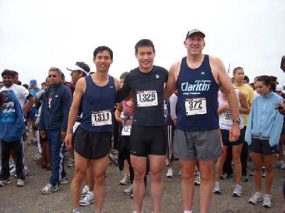 Felix, Everitt, and Russ -- old Tri-City Triathlon Club buddies -- at the start of the 5k and 10k race.