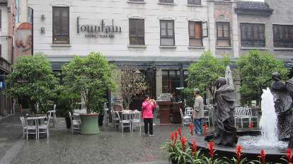 The Fountain Bistro & Wine Bar in the Xintiandi district of Shanghai. (17 May 2014) The Fountain Bistro & Wine Bar in the Xintiandi district of Shanghai.
