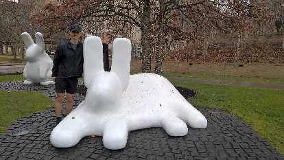 Image: Felix Wong, white rabbit statues, Citygarden
