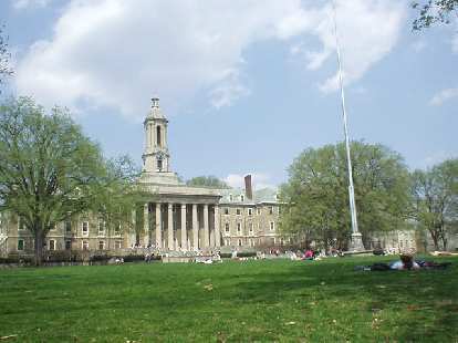 Penn State University was celebrating its 150th year this year.  I had a picnic on the grass and many students in T-shirts and shorts were studying here too.