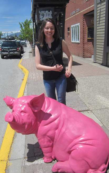 Maureen, pink pig, downtown Steamboat Springs