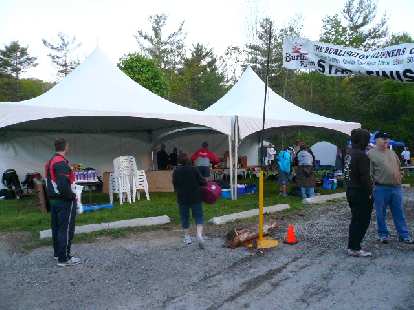 Moments before the race start: Aid Station #1 outside the Lions Club Outdoor Pool. Moments before the race start: Aid Station #1 outside the Lions Club Outdoor Pool.
