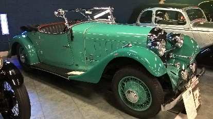 A green 1933 Derby L8 Roadster. Derby was a French company that made race cars. A green 1933 Derby L8 Roadster. Derby was a French company that made race cars.