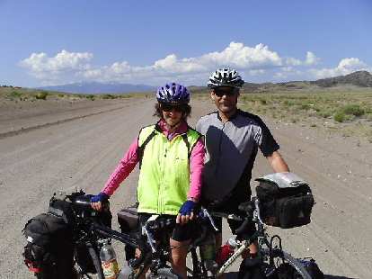 Day 20: I encountered David and Julie, two cyclists from Minnesota on hybrid bicycles who had just ridden the Bicycle Tour of Colorado and was biking up to Denver by way of the Rocky Mountain National Park.