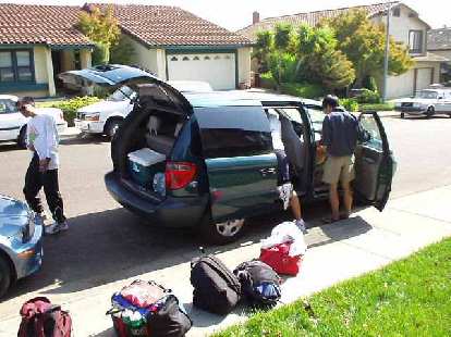 1:08 p.m.: Van #2 getting all packed at Tom's house in Castro Valley.  Meanwhile, in Calistoga, Herb from Van #1 had just started running the 199-mile race for us 8 minutes ago!