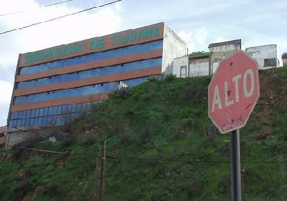 "Alto" means "high" in Spanish but I guess it means stop as well. "Alto" means "high" in Spanish but I guess it means stop as well.