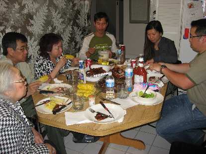 I also visited some family friends in Scarborough, including Paul, Michelle, Thao, Alex, and the grandmother. We had a nice barbecue feast. Photo: Stephen Wong. (25 May 2008) I also visited some family friends in Scarborough, including Paul, Michelle, Thao, Alex, and the grandmother. We had a nice barbecue feast.