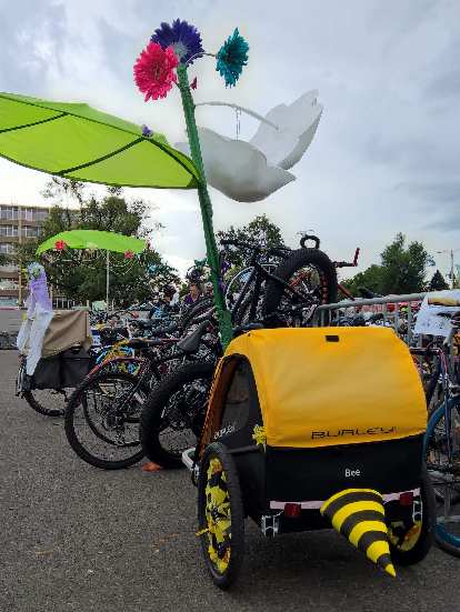 A flower and bee trailer at the 2016 Tour de Fat. A flower and bee trailer at the 2016 Tour de Fat.