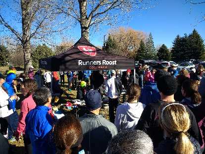 Runners Roost, among others, was a big sponsor of the 2017 Turkey/Donut Predict 5k at Rolland Moore Park.  Many sponsor prizes were raffled off after the end of the race.