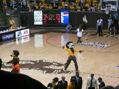 During half-time was a basketball game between mascots. All of them were pretty bad, but funny. Final score: 1-0.
