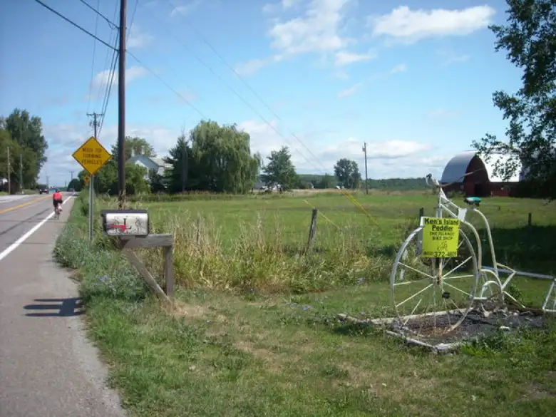 [Mile 407] Ken's Island Peddler off Route 2 in Grand Isle Village, Vermont.
