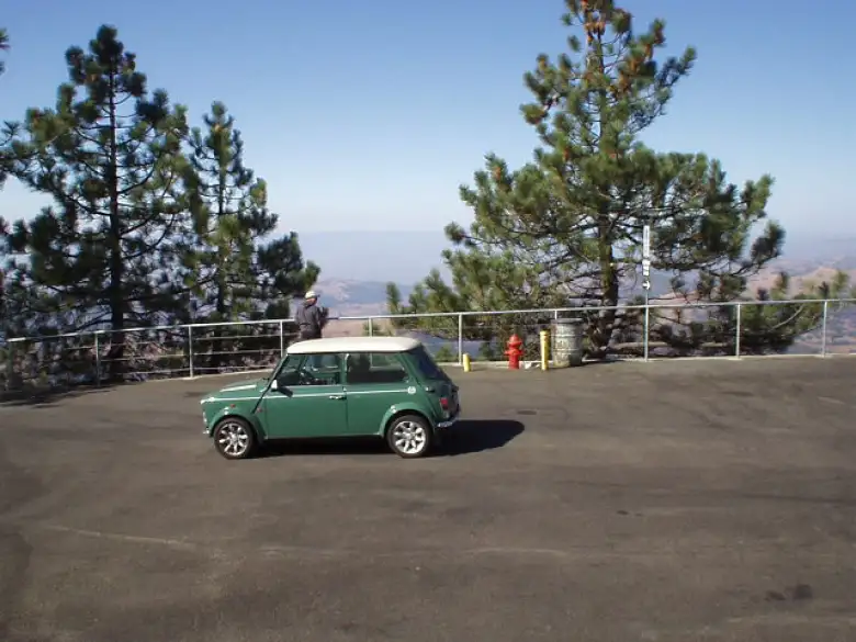 A nice green mini on its way out.  Even a new BMW Mini was here, but unfortunately none of the pictures I took of it turned out well.