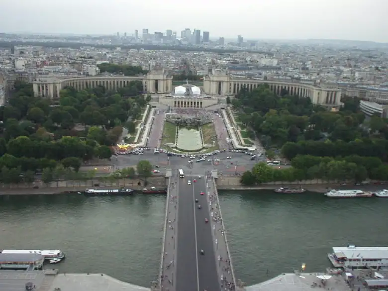 Northwestern view, facing the Palais de Challot, which is surrounded by many museums I did not get a chance to visit.
