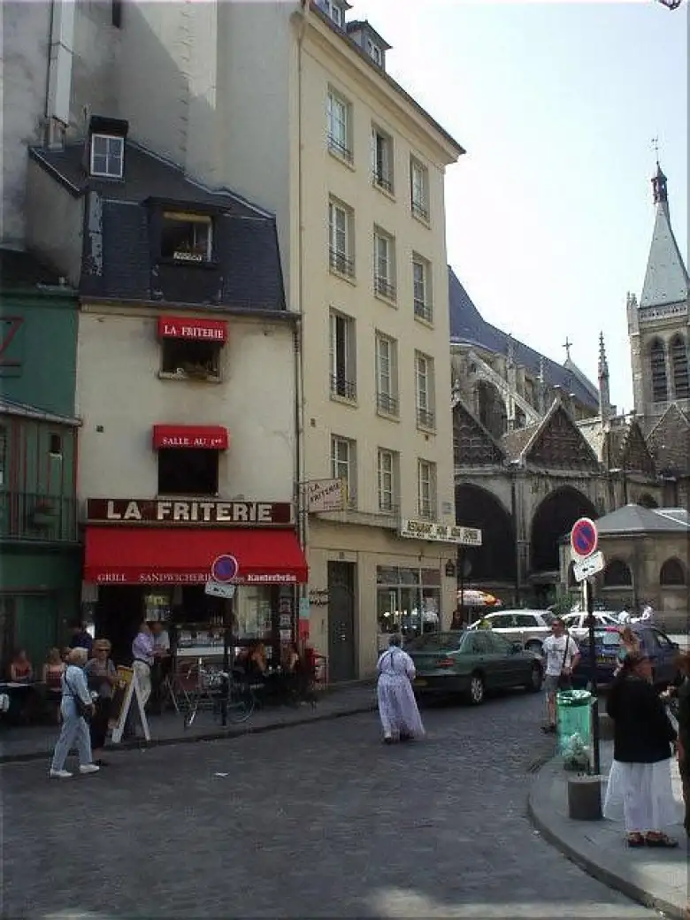 View of La Friterie (no significance other than it's French) from the church of St. Julien-le-Pauvre.  Here the concentration of cafes seem to increase.