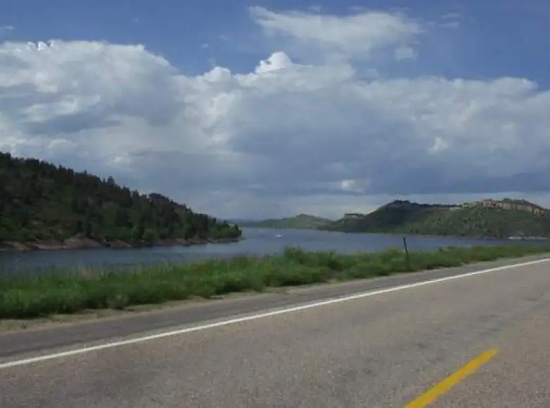 [Mile 160, 4:11 p.m.] Woohoo!  Now in Fort Collins.  The Horsetooth Reservoir was a familiar sight.