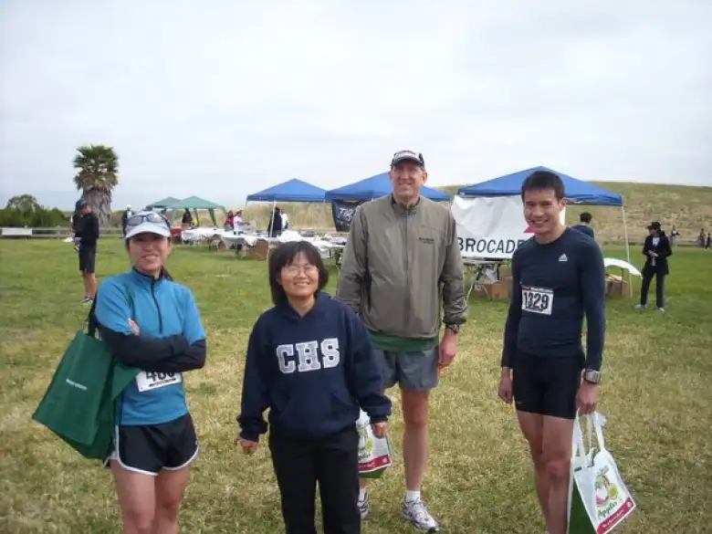 Alyssa, Stacey, Russ and Everitt after having a better race than me -- I got hopeless lost after having 2nd place virtually locked up.