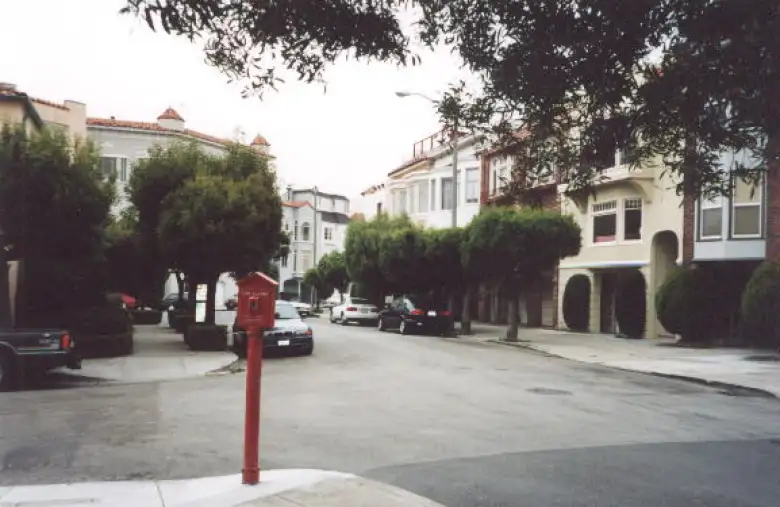 Some very nice townhomes in the marina district.