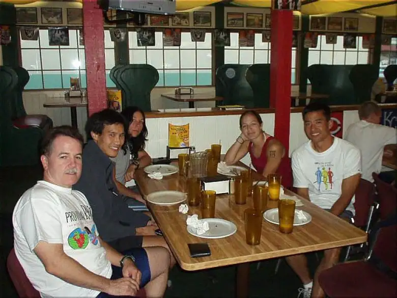 [6:05 elapsed, 6:35 p.m.] While the Van #2 members ran, we (from Van #1) went and had dinner at a pizza place in Napa.  