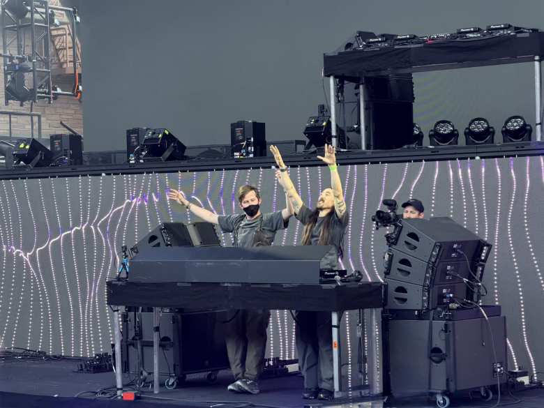 Alan Walker and Steve Aoki had their own set dubbed the "Lonely Club."
