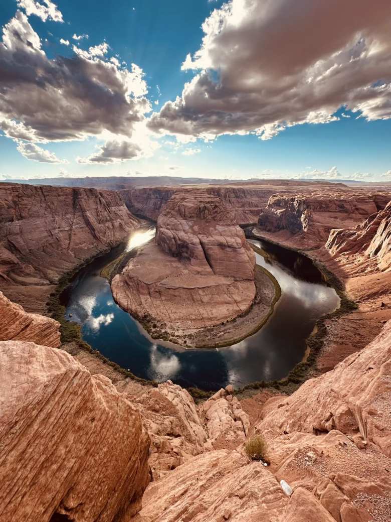 You can easily see why this is called Horseshoe Bend from the way the Colorado River turns.