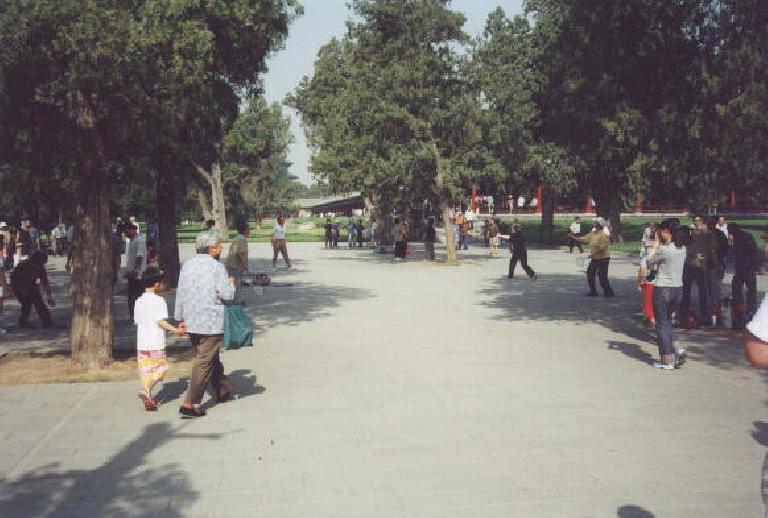 People playing badminton at the Temple of Heaven.
