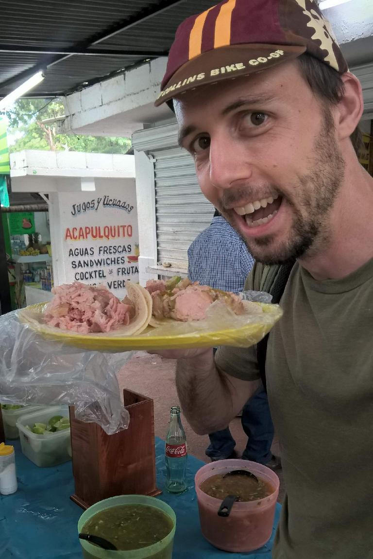 Alberto François, two pork tacos, Cancún