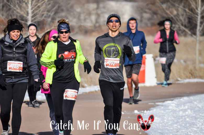 Felix Wong passing women who got a three-minute head start in the 2019 Catch Me If You Can 5k. Photo: Green Events. Felix Wong passing women who got a three-minute head start in the 2019 Catch Me If You Can 5k.