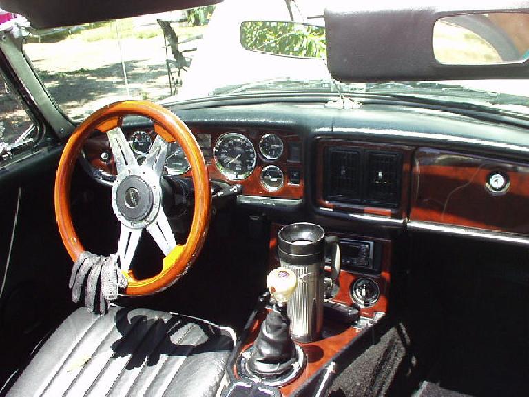 The same MGB also had some nice custom woordwork installed.