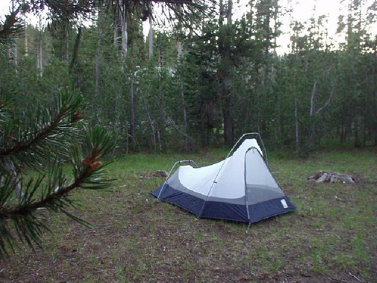 The Mawama Campgrounds were pretty posh, relatively speaking, with showers and laundry machines available.  By this time I was able to set up my trusty Sierra Designs Clip Flashlight CD in 5 minutes flat.
