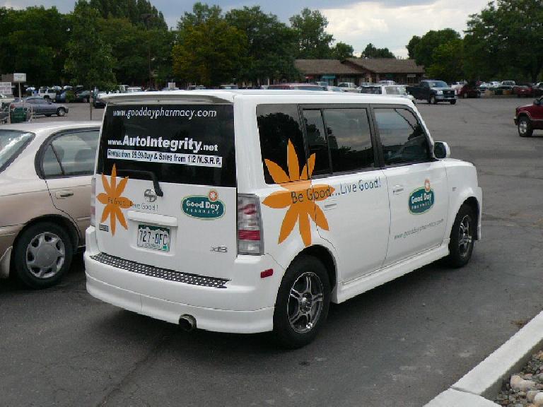 The Sunflower Market Scion xB was not part of the show but in the same parking lot. Super cute!
