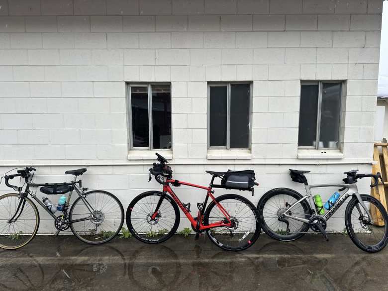 Bicycles at the second rest stop of the 2024 Delta Century included a classic Fuji del Rey, a Specialized Roubaix, and a Pinarello F.