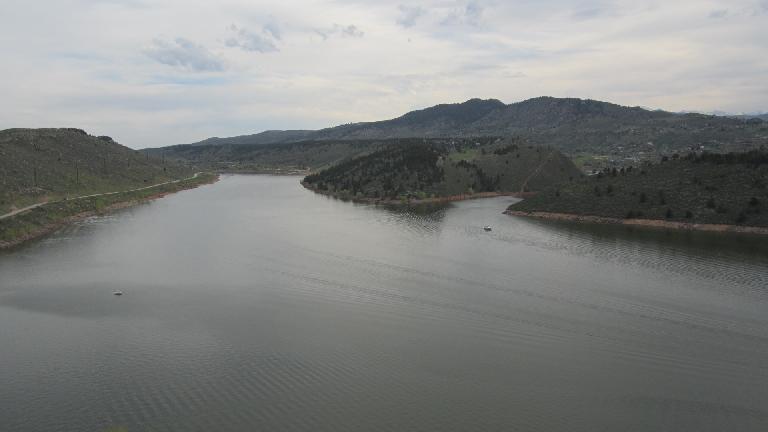 Motorboats in the reservoir.