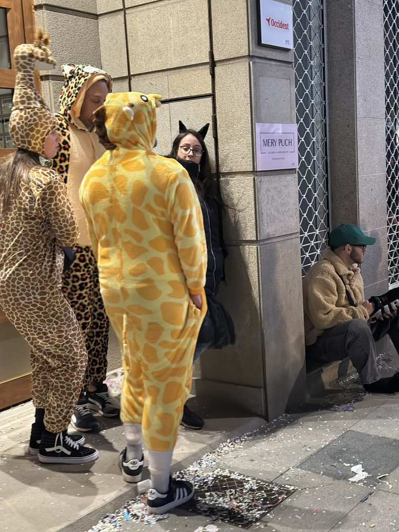 Some spectators dressed up as zoo animals.