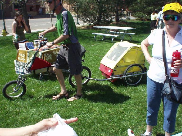 Look!  A recumbent towing a trailer!  That's Nick's mom Dory visiting from Canterbury, UK in the photo as well.