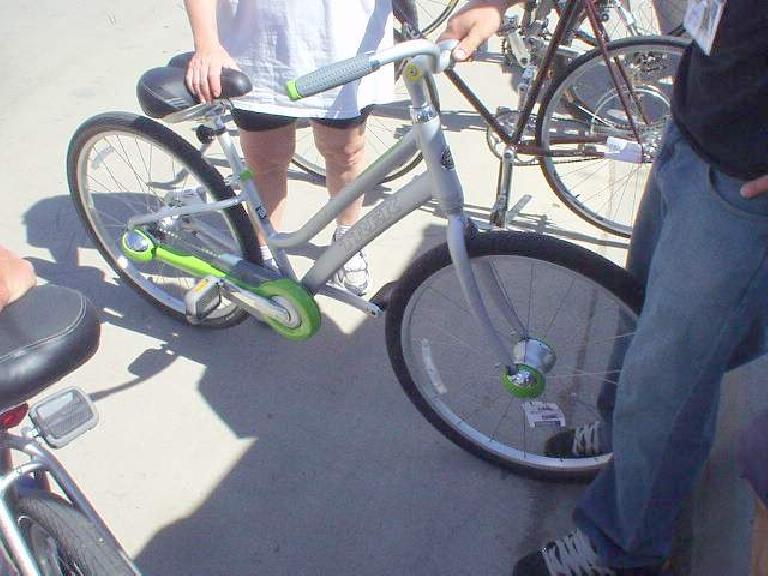 At the Fort Collins Community Bike Fair was this nifty Trek city bike with auto-shifting.