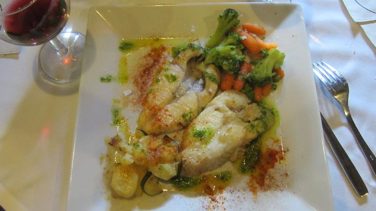 Chicken and mixed vegetables.