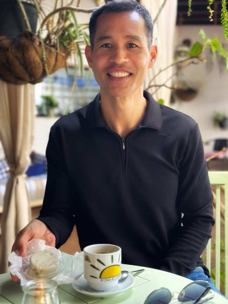 I ordered a café con leche and an almojor at the La Casa Del Queso Cabrera Perez Fuerteventura.