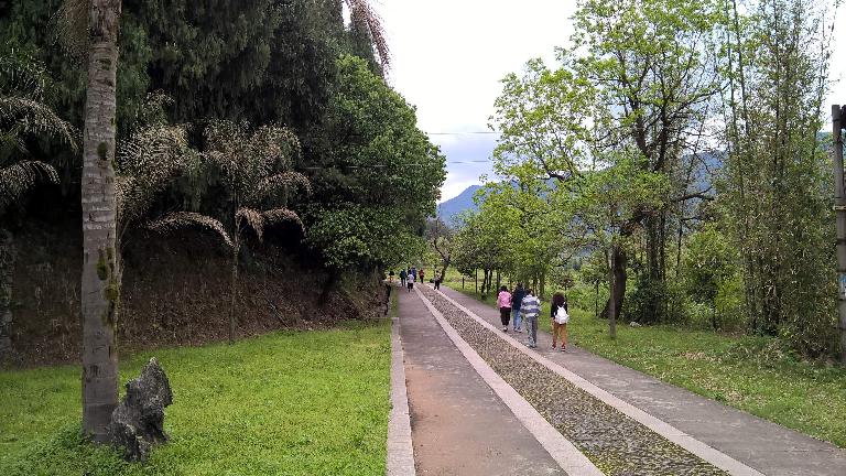 Walking towards the Fujian Linyin Stone Forest.